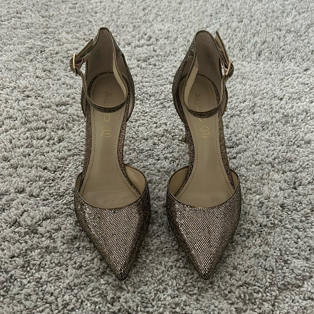 Aldo Anklam heels, size 7, gold/rose gold, pointed toe.